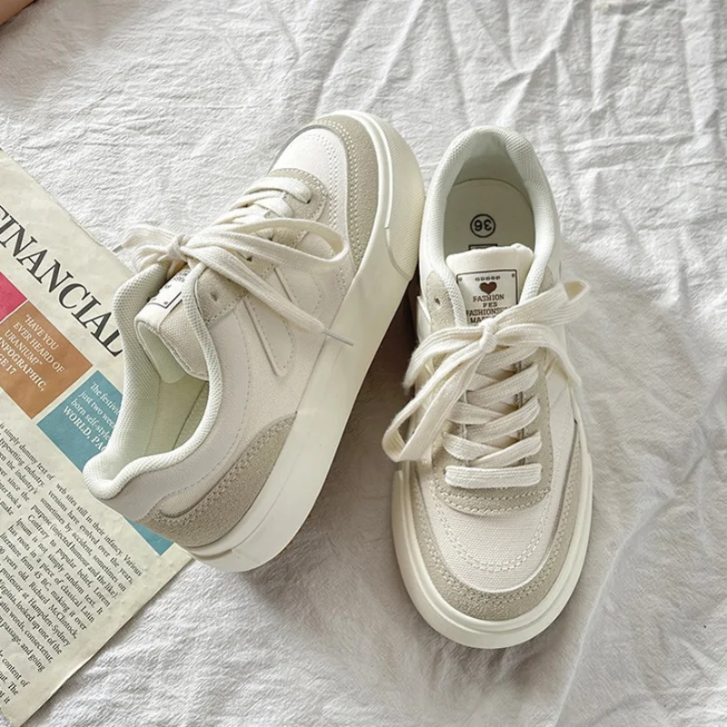 Sneaker Casual da donna di alta qualità scarpe da corsa Vintage all'aperto scarpe vulcanizzate da donna versatili Zapatillas traspiranti estive