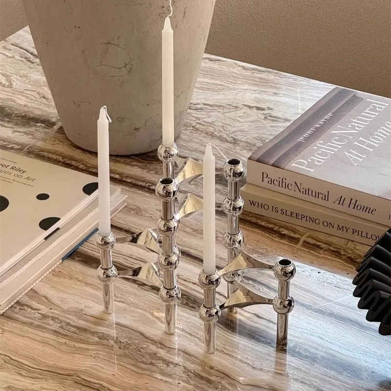 Metal Molecular Structure Tripod Candle Holder Nordic Silver Candlestick Centerpiece Living Room Decoration Gift Home Decoration