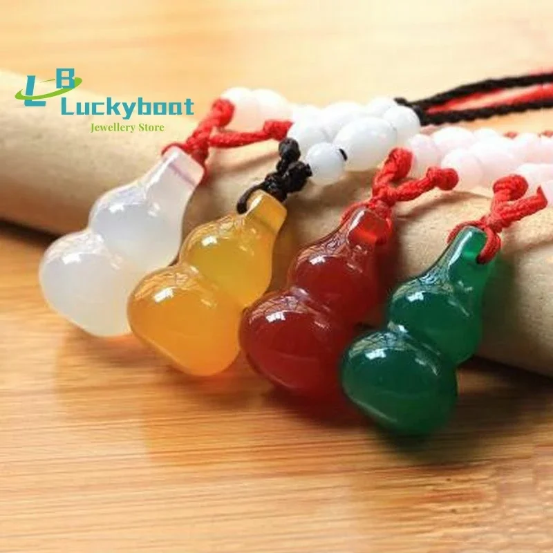 

Lucky Natural Yellow Red White Agate Jade Pith Small Gourd Pendant Child Small Fresh Crystal Necklace Amulet With Chain