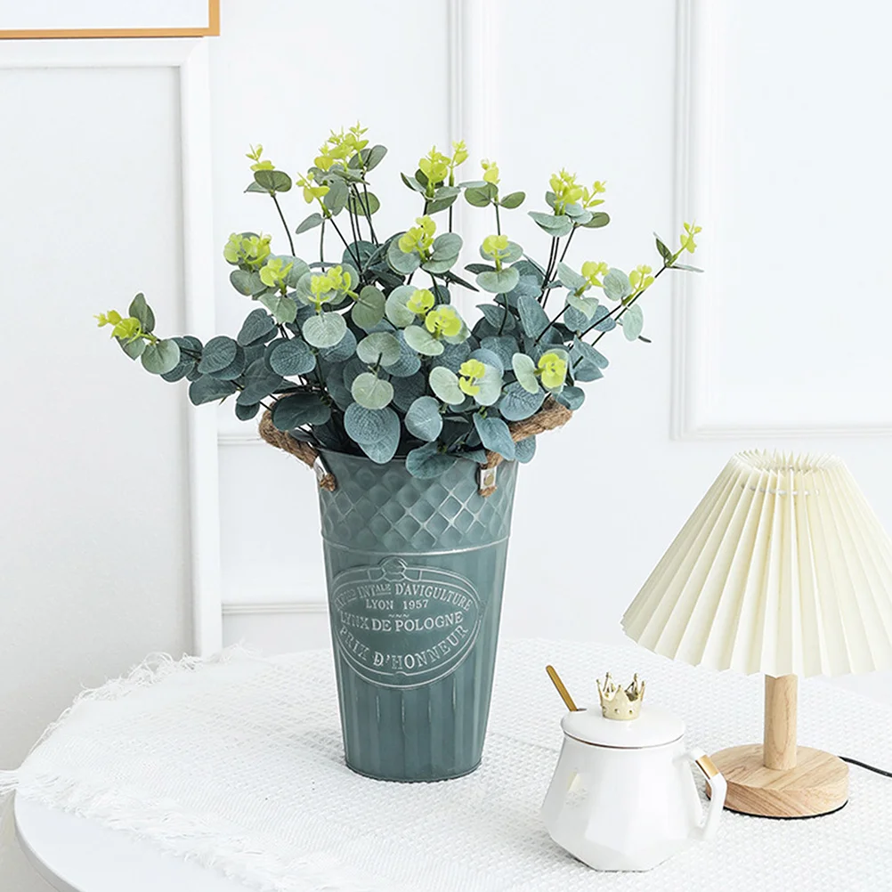 

2Pcs Retro Iron Flower Pot Vintage Metal Bucket for Dried Flowers Plant Basket Small Plants Decorative Vase Office Decoration