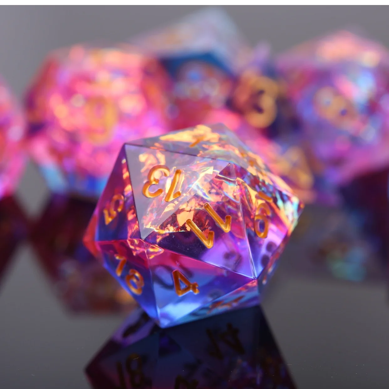 Shiny D&D Dice Sharp Edge Die for D&D Gift for Dungeons and Dragon Games Purple and Blue