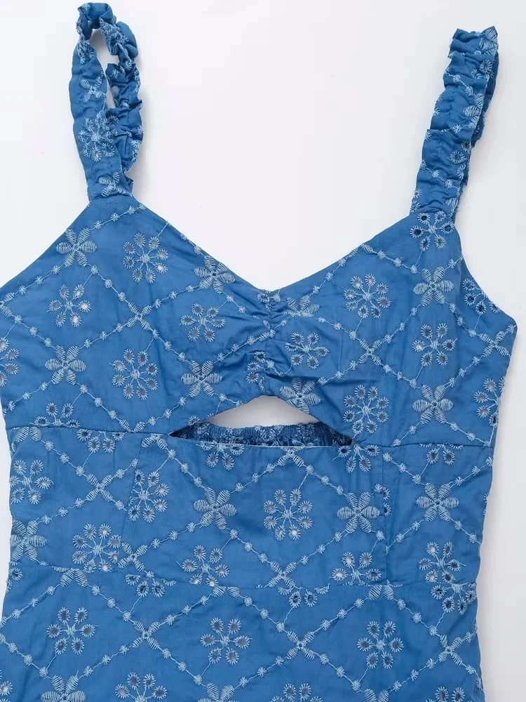 JNLEAOG Autumn New Women's Design Sense Hollow out Embroidery  Dr Street Sle A-Line Skirt Polyester Fiber Svel