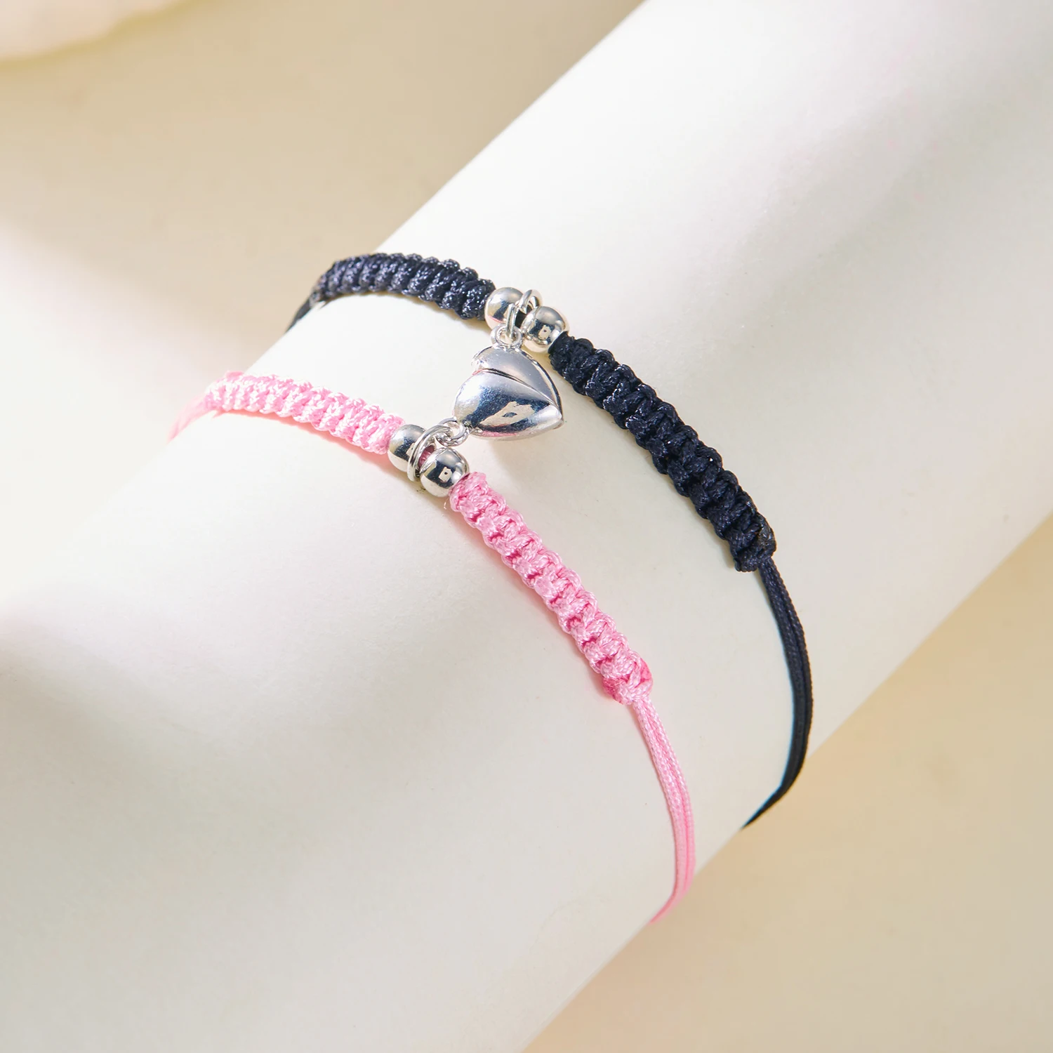 2-teiliges einfaches glückliches rotes Seil-geflochtenes Armband für Damen und Herren, romantisches Herz, magnetisches Paar, passende Armbänder, Freundschaftsschmuck – Detail 5