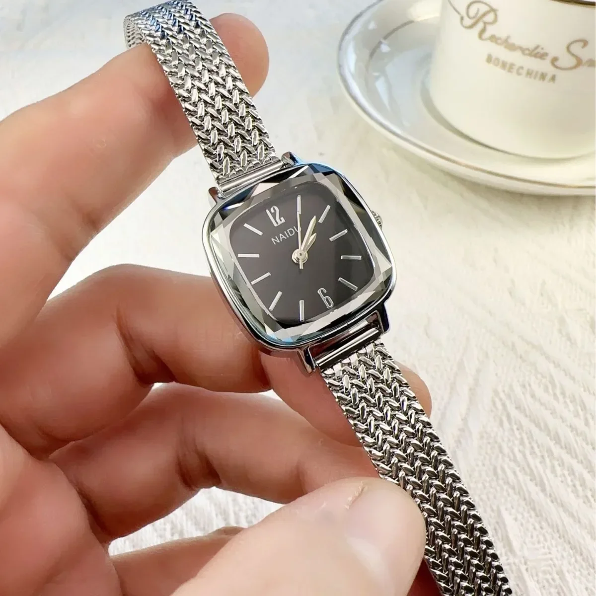 New Fashion Casual Women Watches Luxury Sliver Women Wristwatches Female Ladies Bracelet Quartz Watch Clock Relogio Feminino