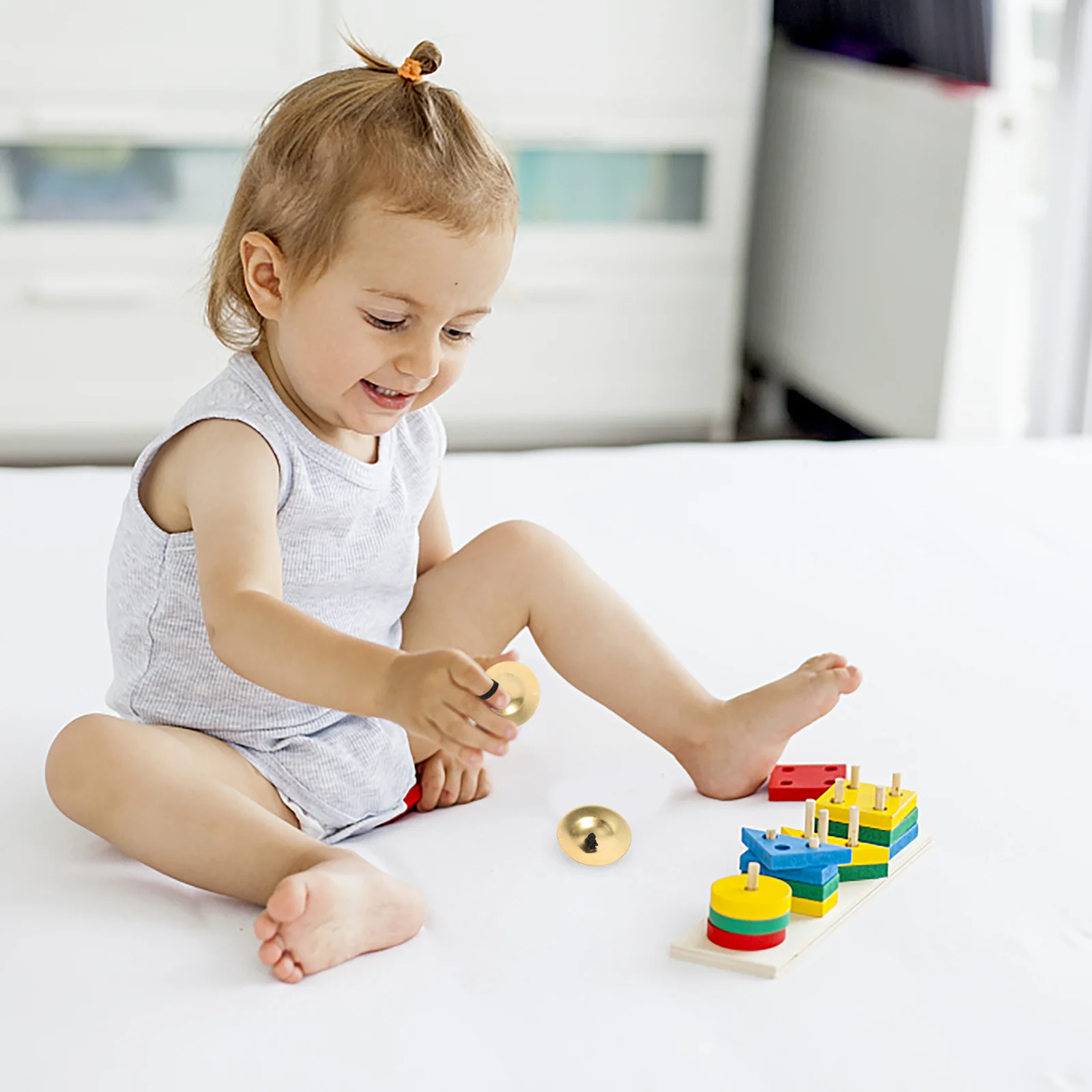 

2Pairs Copper Finger Cymbals Clear Sound Exquisite Design Children's Percussion Instrument for Belly Dance Party Performance