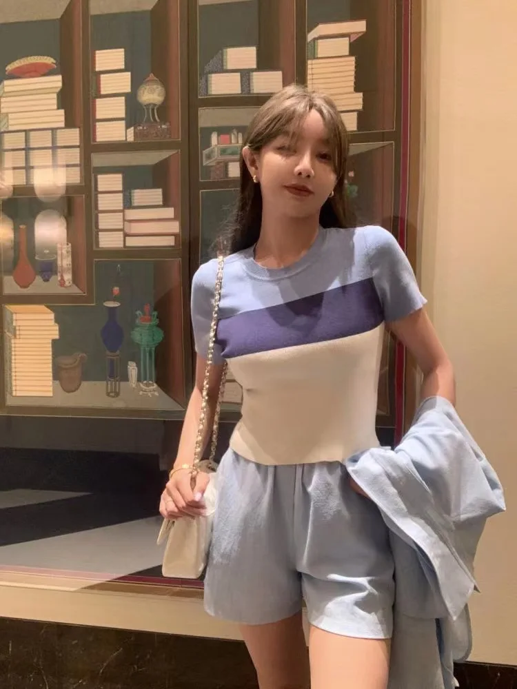 سليم صالح محبوك الجولة الرقبة تي شيرت المرأة الصيف نمط جديد الرجعية الربط اللون الاصطدام تصميم تحسس TikTok تاوباو الجودة