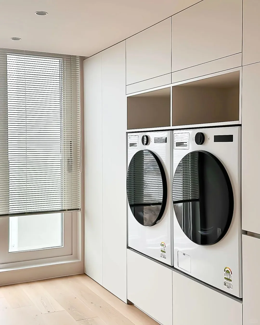 Customized Balcony Laundry Cabinet with Built in Washing Machine for Pantry Use