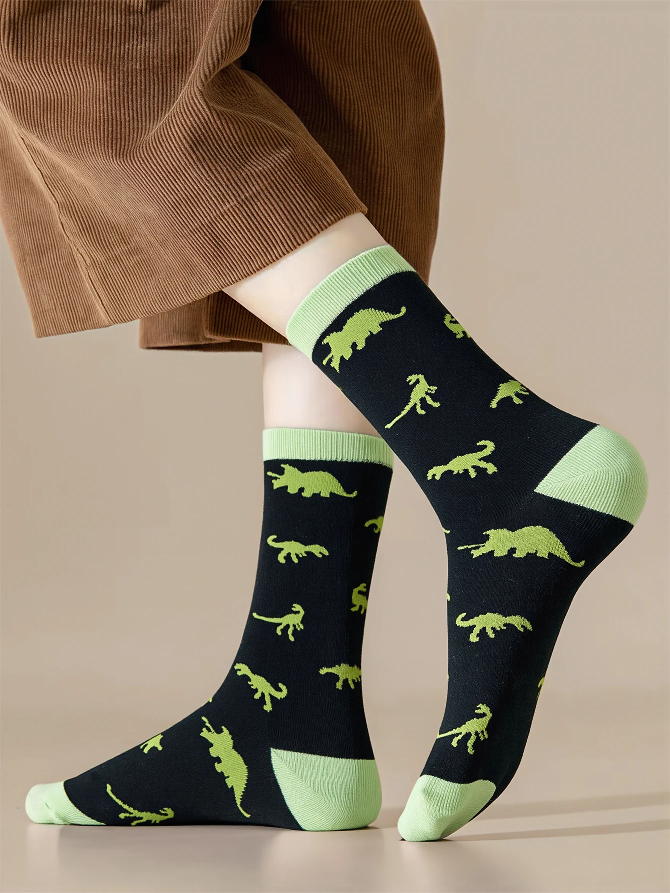 1 Pairs Men's Cool Dinosaur Print Cotton Socks Streetwear Skateboard Scosk Novelty Jurassic Animal Pattern Mid-Calf Socks New