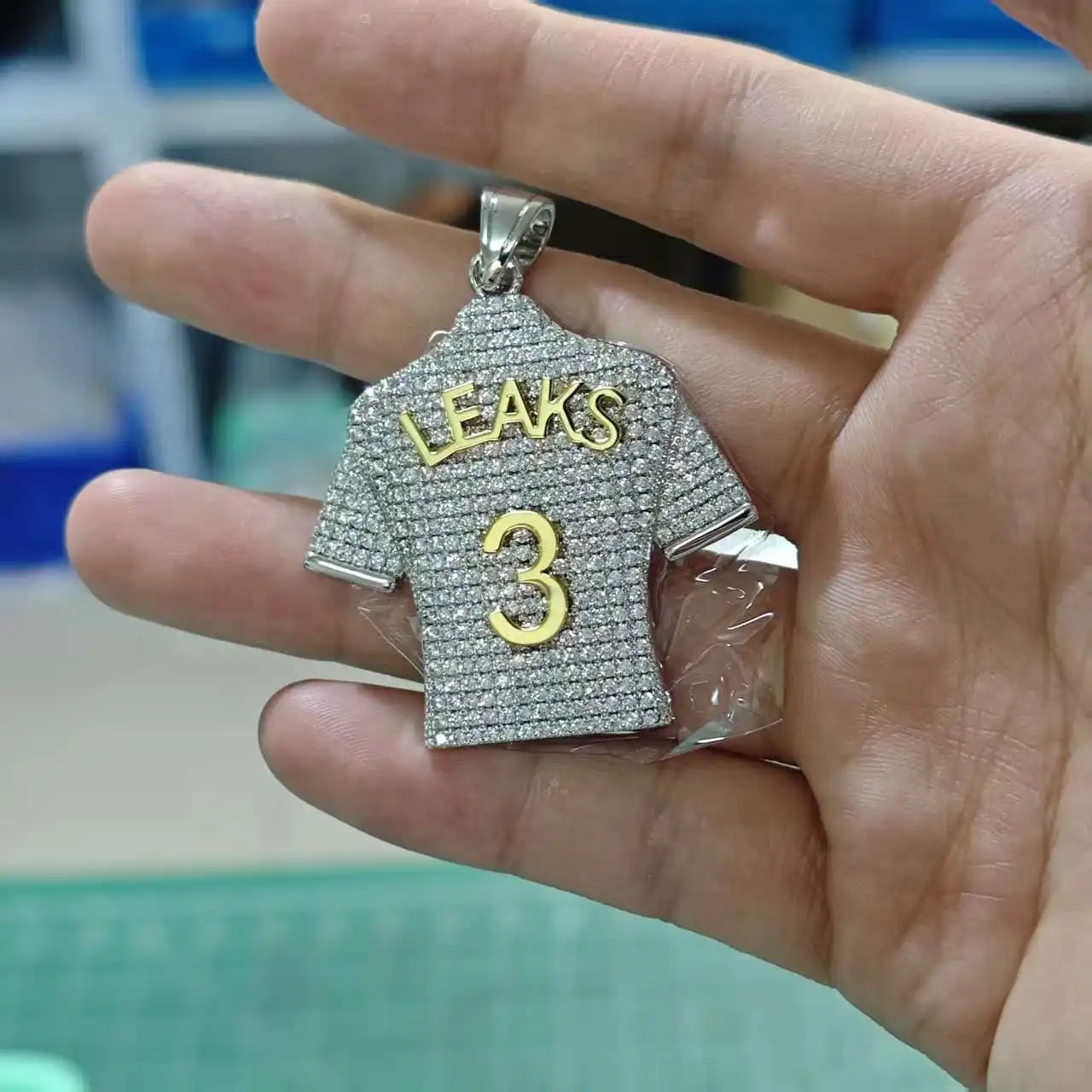 Customized Name Number Jersey Pendant Necklace for Men Iced Out Cubic Zircon Personalized Number and NameCharms Hip Hop Jewelry