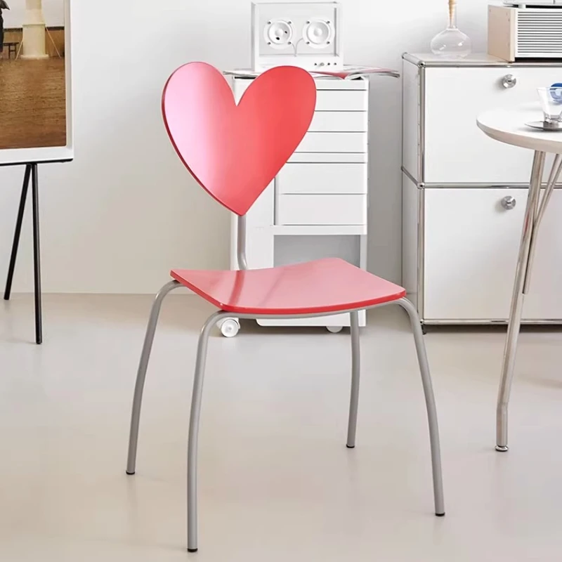 Vintage Heart-Shaped Chair Ins Artistic Dining Seat Creative Designer Backrest Stools Mid-Century Inspired Living Room Chairs