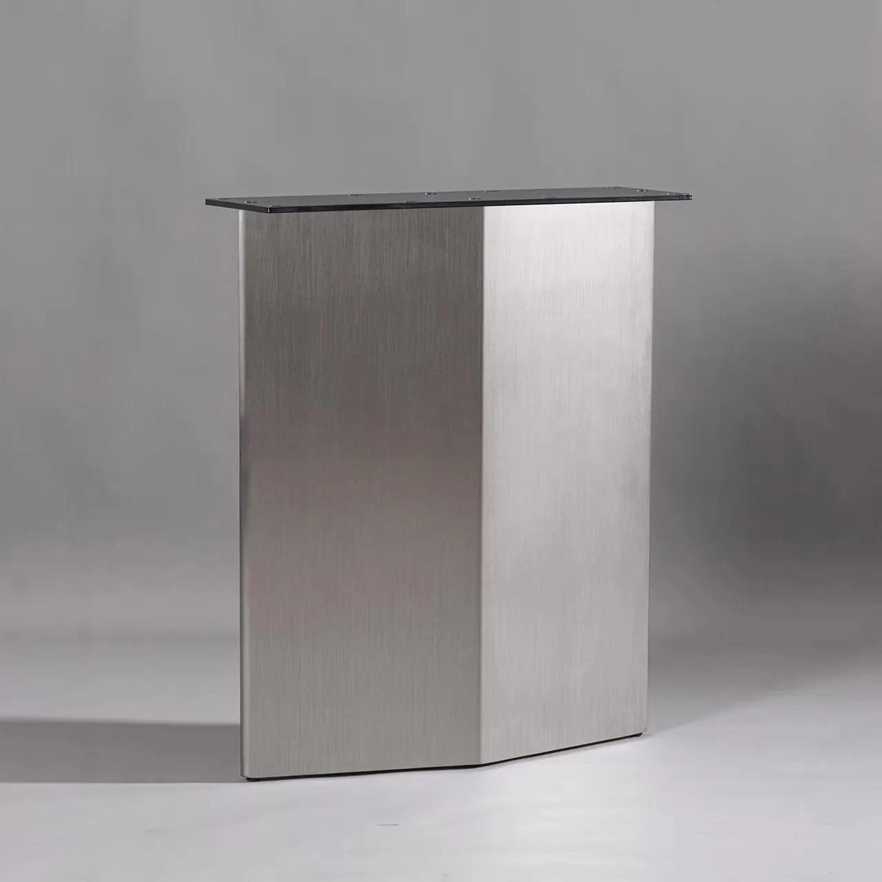 201 stainless steel brushed triangular table legs, simple and elegant, light and luxurious table legs
