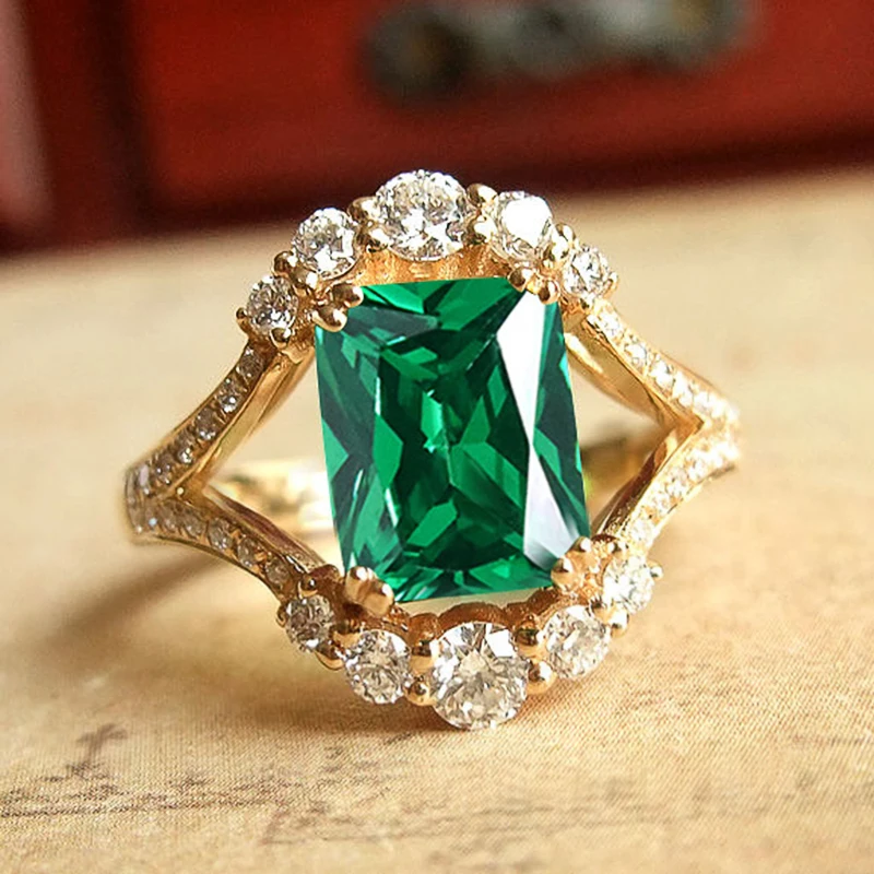 Huitan Gold Color Green Cubic Zirconia Women Ring for Vintage Party Luxury Elegant Female Accessory Wedding Anniversary Jewelry