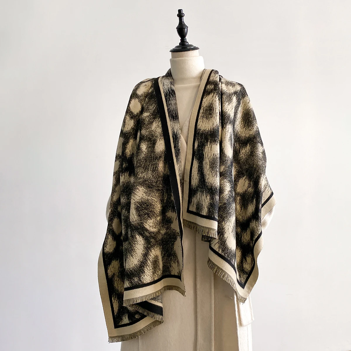 

Новый элегантный женский шарф с леопардовым принтом, зима 2021, теплые двусторонние шарфы из пашмины, женские шали, толстое одеяло, платок