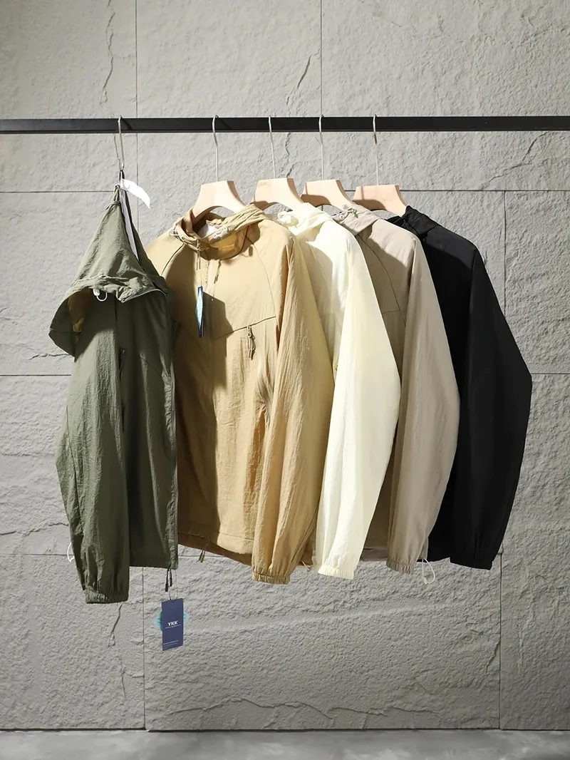 

Новая летняя легкая дышащая куртка из ледяного шелка с капюшоном для мужчин: повседневная, для активного отдыха, модная, городская, из нейлонового волокна