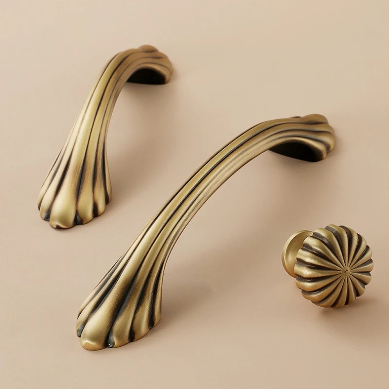Nordic Vintage Brass Furniture Handles Bronze Handles for Cabinets and Drawers Hardware Fitting Kitchen Cabinet Drawer Handles