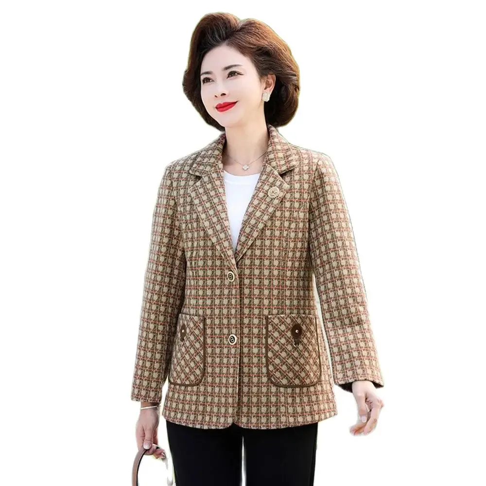 

2024 New Mom Spring Fashion Middle-aged Lady Plaid Western Style Self-cultivation Spring and Autumn Plus Size Loose Coat Woman。