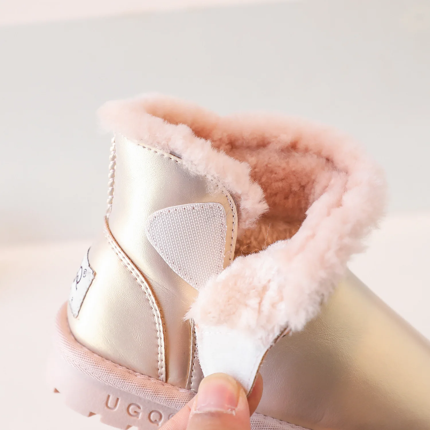 Kids Snow Boots 2023 Winter Toddler Boys Brand Shoes Girls Fashion Chelsea Ankle Boots Children Warm Fur Hearts Non-slip Flats