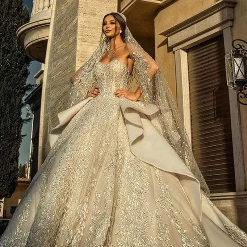 Customized Princess Luxurious Ball Gown Wedding Dresses Strapless Sweetheart Sequins Appliques Lace Ruffles Bridal Gown