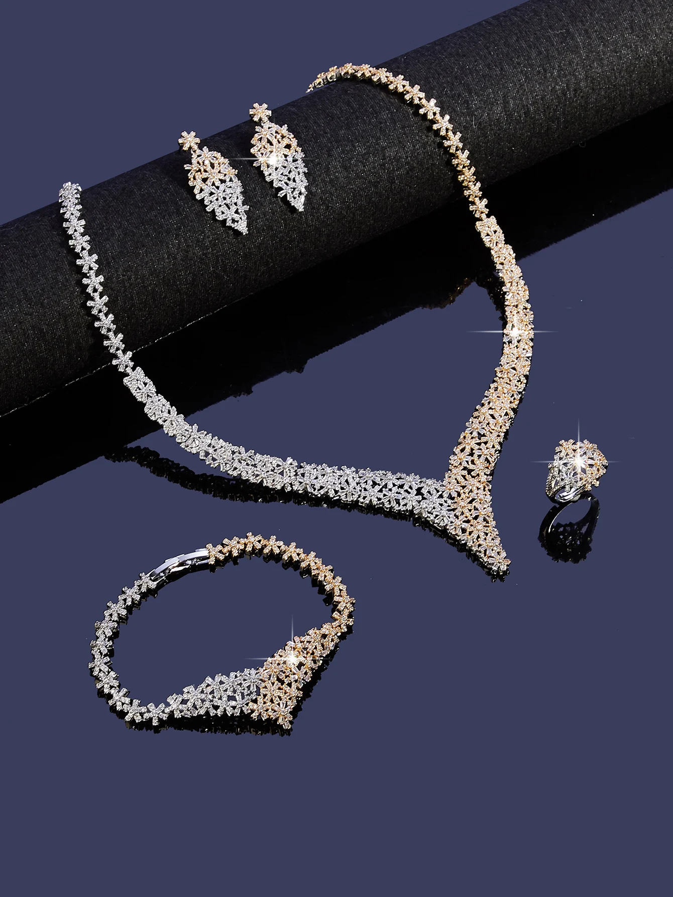 

2025 New 4-piece Ring Cubic Zirconia Bridal Wedding Jewelry Set, Dubai Nigeria Crystal Wedding Jewelry Set