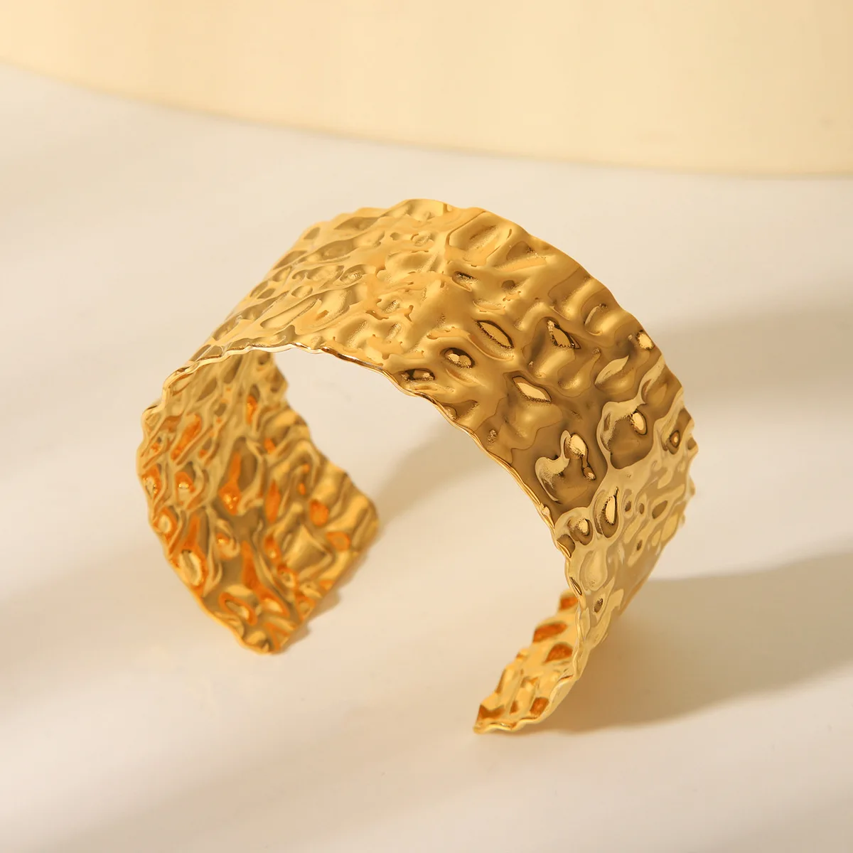 18K Gold Stainless Steel Open Bangle for Women, Unique Exaggerated Hammered Pattern Wide Band, High-end Hand Jewelry