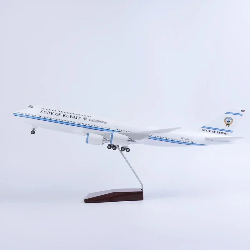 

Scale Airplane 747 B747 State 47CM 1/150 of Kuwait Airline Model LED Light & Wheel Landing Gear Diecast Resin Plane Model Toy