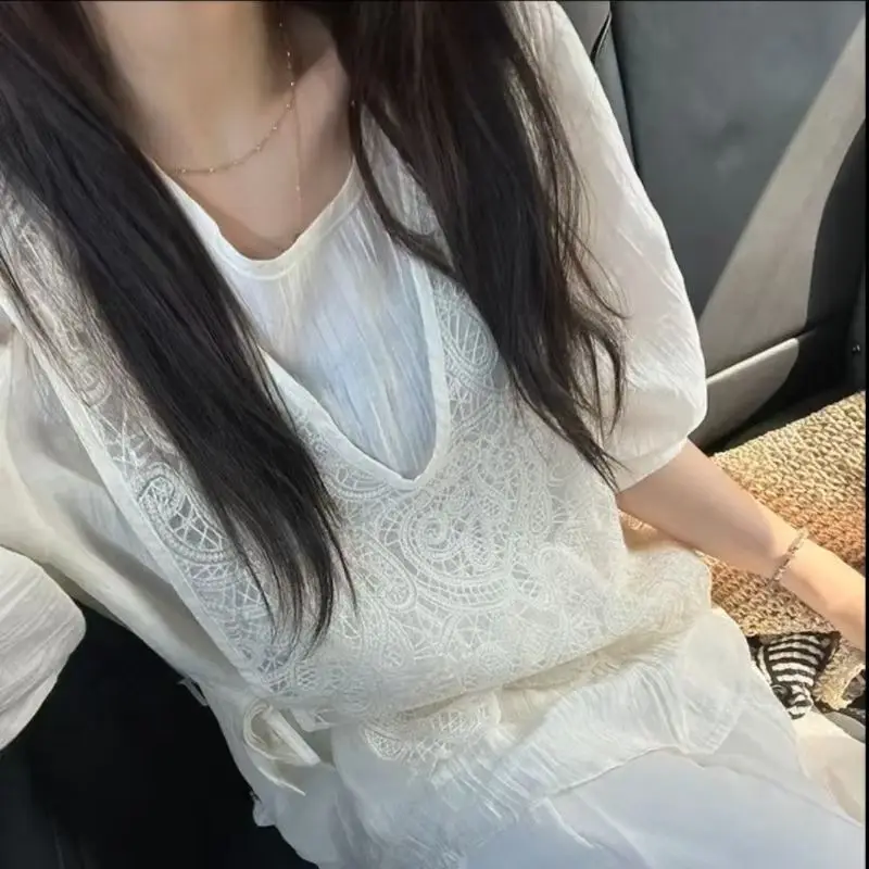 

Sweet And Fairy Lace False Two Piece Short Sleeve Blouse Women Summer Loose Slim
