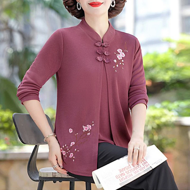 Middle Aged Elderly Women Vintage Embroidery Fake Two Piece Tops Spring Autumn Ladies Stylish Elegant Long Sleeve Loose T Shirt