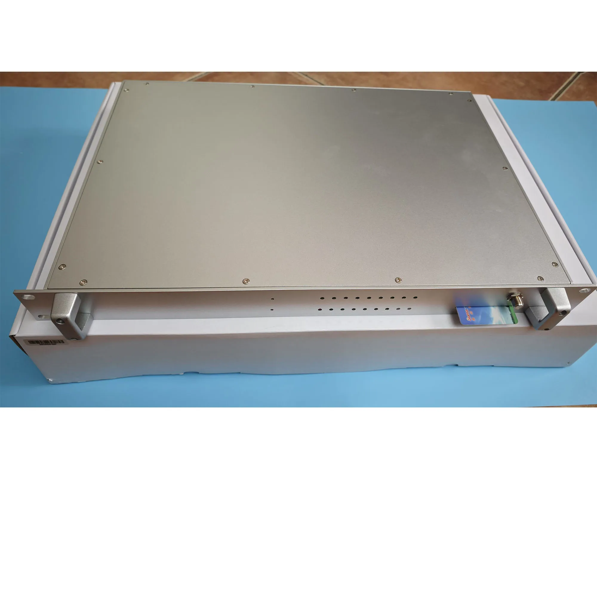 Digital Satellite Signal Receiver 5-Channel Tuner RF IP DVB-S2 DVB-T T2 DVB-C ISDBT Modulator High Definition Metal Private Mold