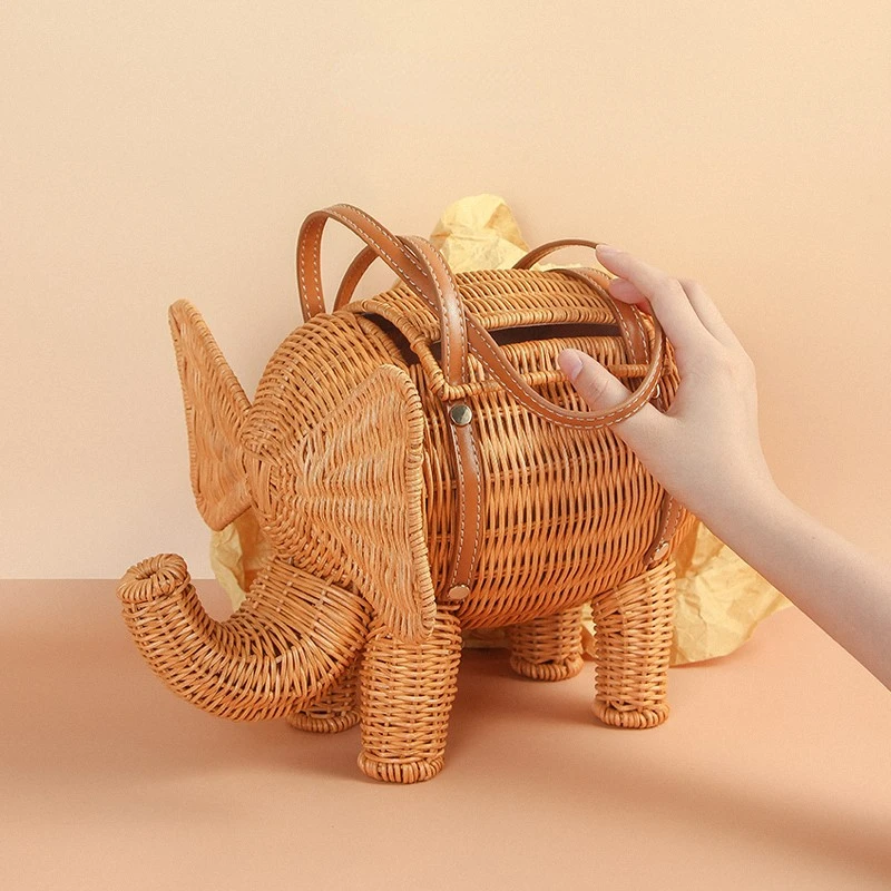 Seaside Holiday Rattan Elephant Handbag for Women Large Capacity Women's Bags Simple Personality Hand-woven Bags Storage Bags