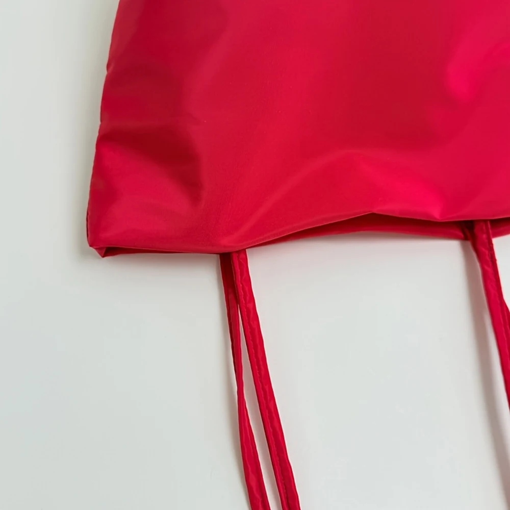 Bonbonfarbene Schultertasche aus Nylongewebe, Damen-Handtasche mit großer Kapazität, lässige Pendeltasche, Handtasche – Detail 3