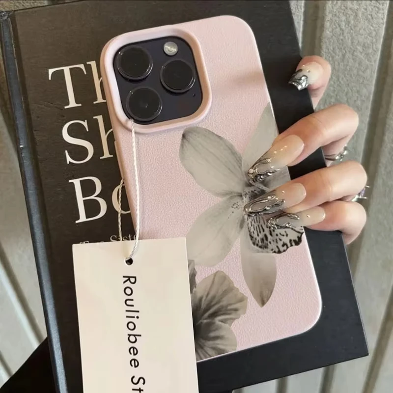 เคสโทรศัพท์ลายดอกไม้ขาวดำ สำหรับ iPhone 17 16 15 14 Pro Max 12 11 13 XS X 17Air 16 Plus 16e ลายลิ้นจี่ แบบนิ่ม