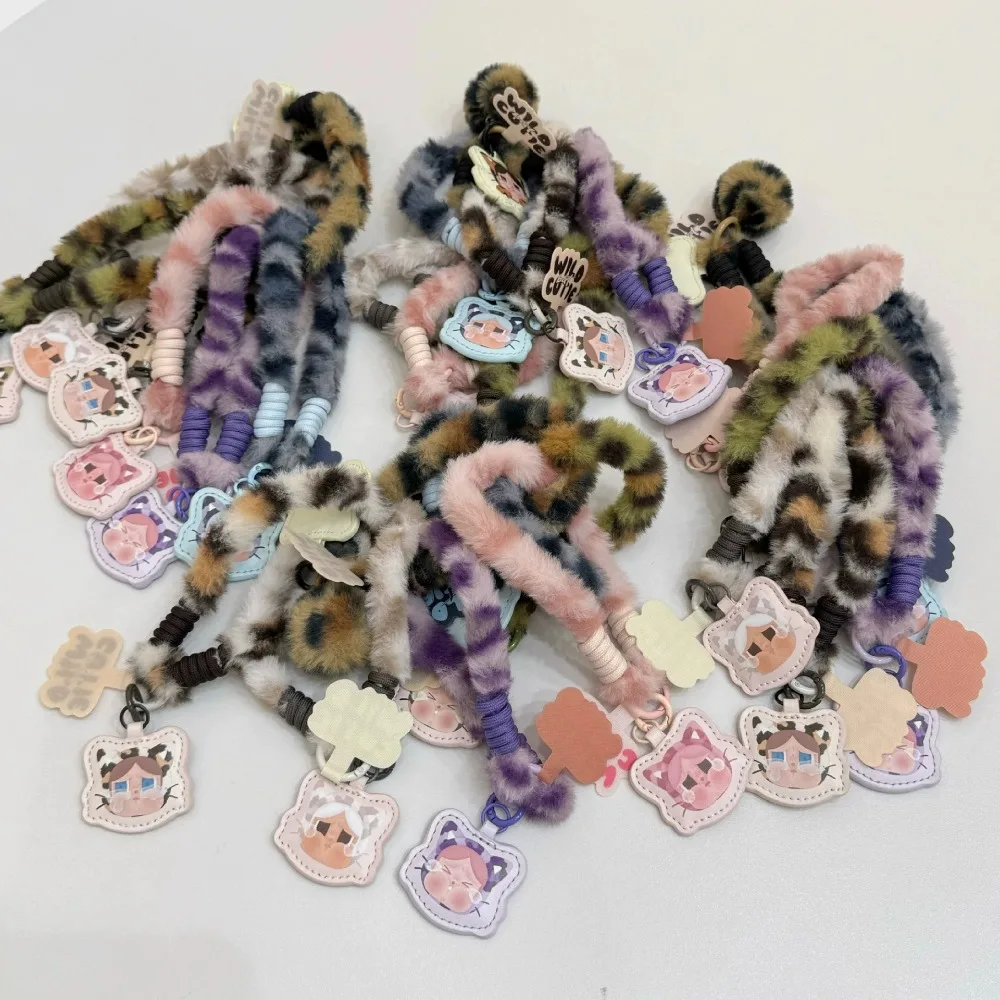 

Crybaby Wild Cute Series Mobile Rope Blind Box Cute Plush Doll Decorative Pendant Collection Fashion Toy Gift Girl's Gift