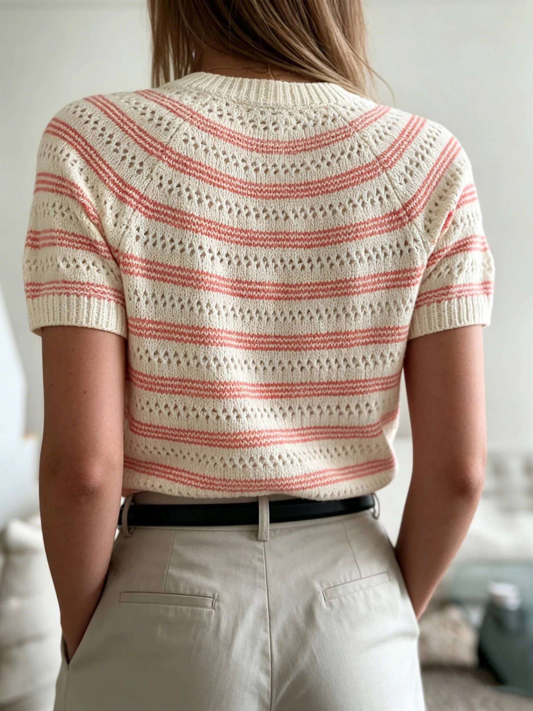 Women's plus size striped hollow knitted short sleeved T-shirt, fashionable contrasting style, suitable for spring and summer