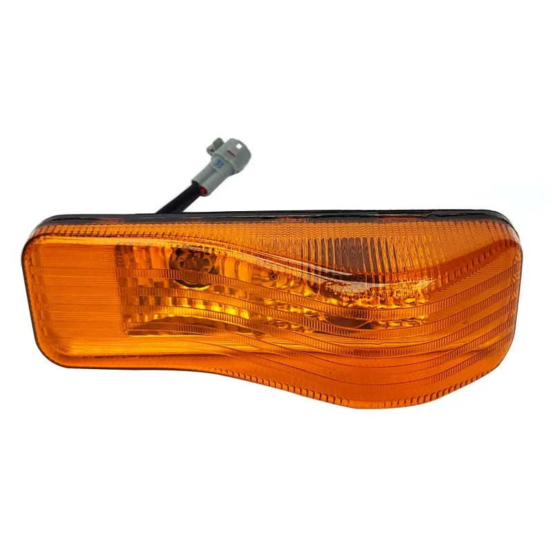 Suitable for Foton Daimler Ouman GTL Side Turn Signal EST Driver's Cab Turn Signal Logo Leaf Panel Edge Light 1PC