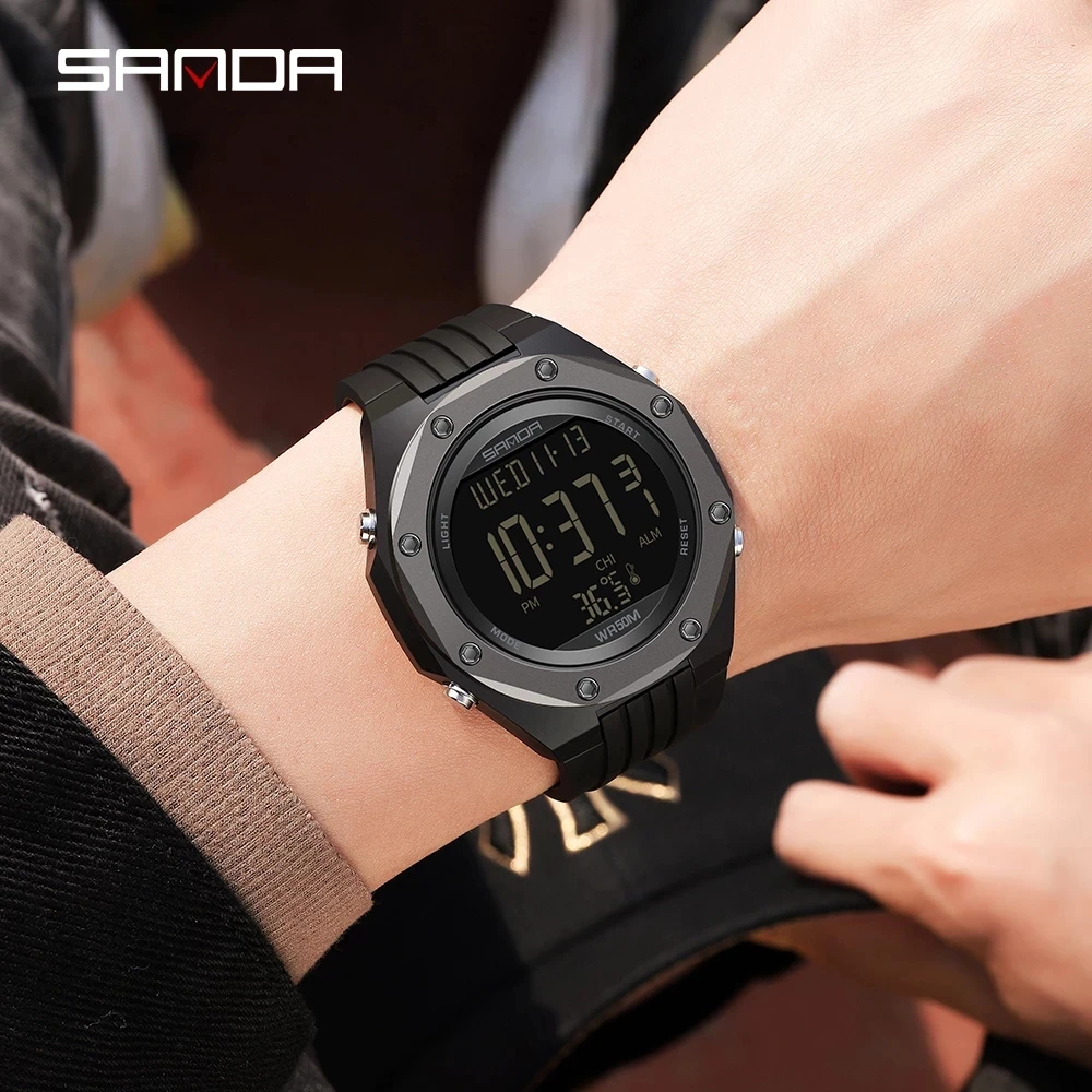 SANDA NEW Fashion Military Men\'s Watches Body Temperature Monitor 50M Waterproof Sports Watch LED Electronic Wristwatches 6028