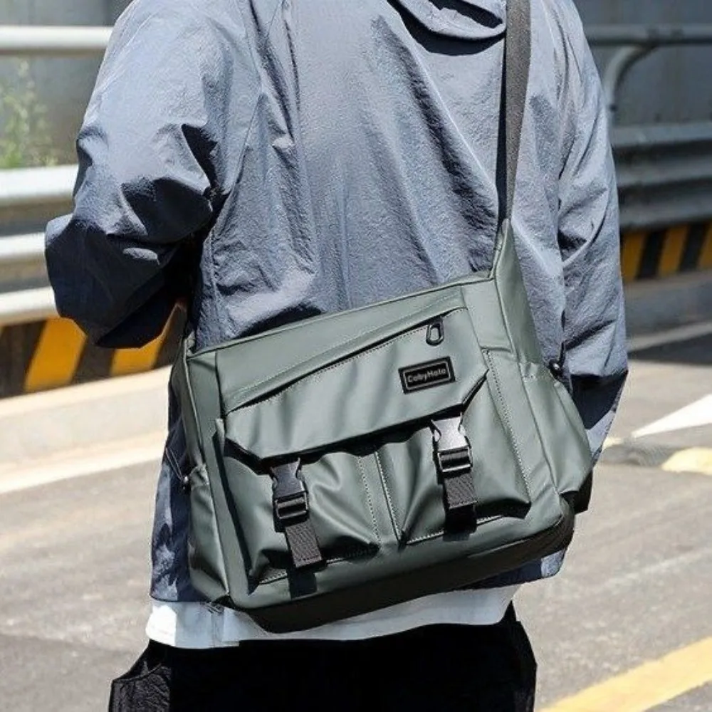 

Large Capacity Men Crossbody Bag Japanese Style Square Casual Messenger Bag Harajuku with Badges Single Shoulder Bag Unisex
