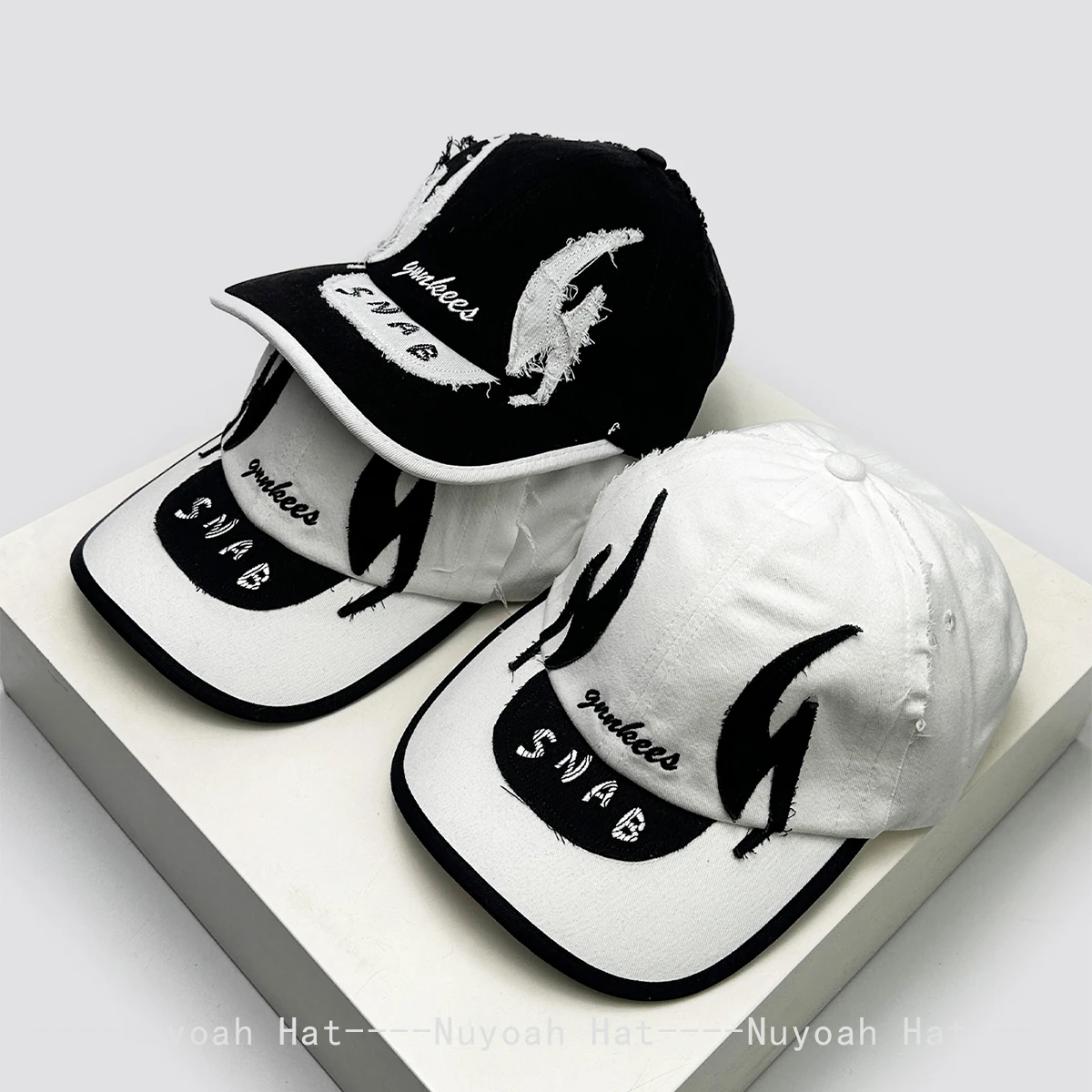 

New Men Women Niche Flame Twin Blades Embroidered Letters Baseball Hats Sunshade Personal Versatile Street Peaked Caps Fashion