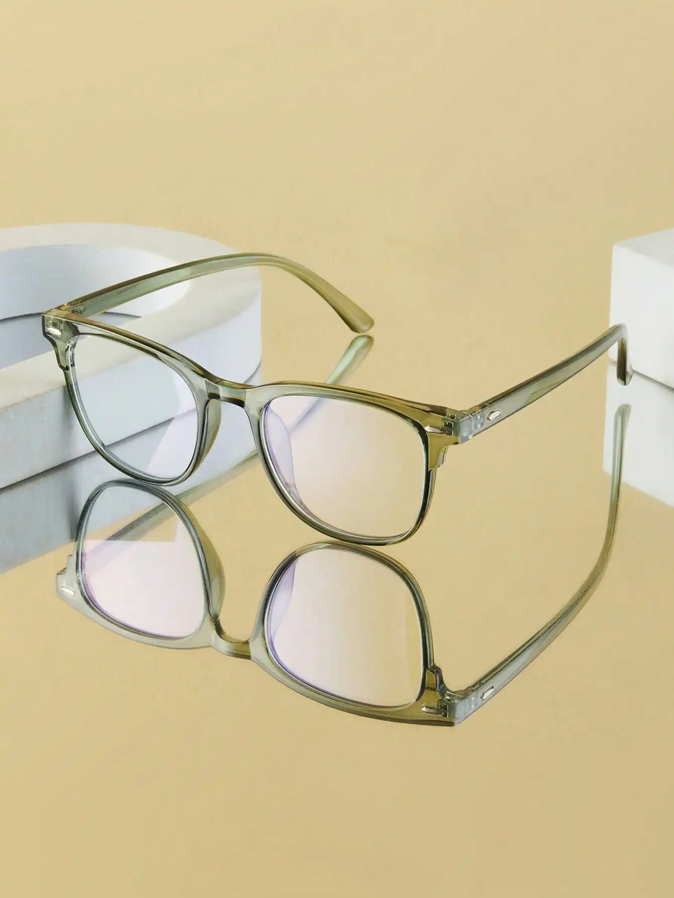 1PC Women’s Flat Glasses, New Design, Retro Frame, Casual, Versatile, Stylish, Ultra-Lightweight, Enhances Face Shape, Suitable