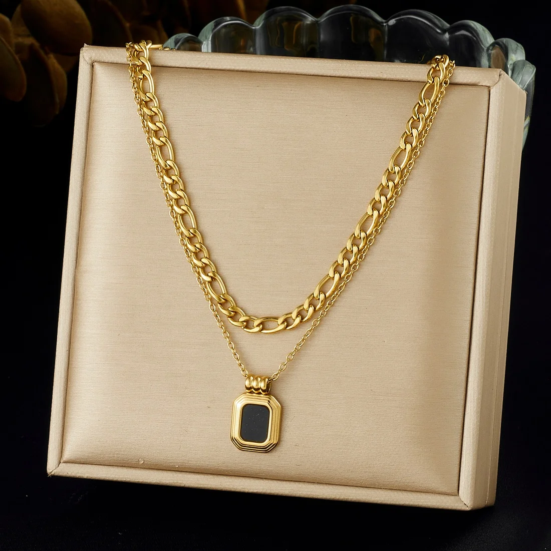 Edelstahl Schwarze Strass Quadratische Klassische Anhänger Doppelschichtige Halskette Damen Wasserdichte Halskette Schmuck
