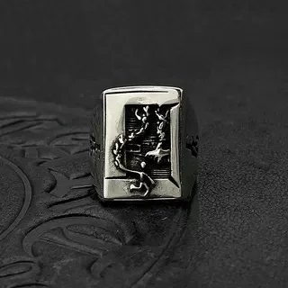

S925 Sterling Silver Vintage Soldier Embossed Square Ring Domineering Seal Ring