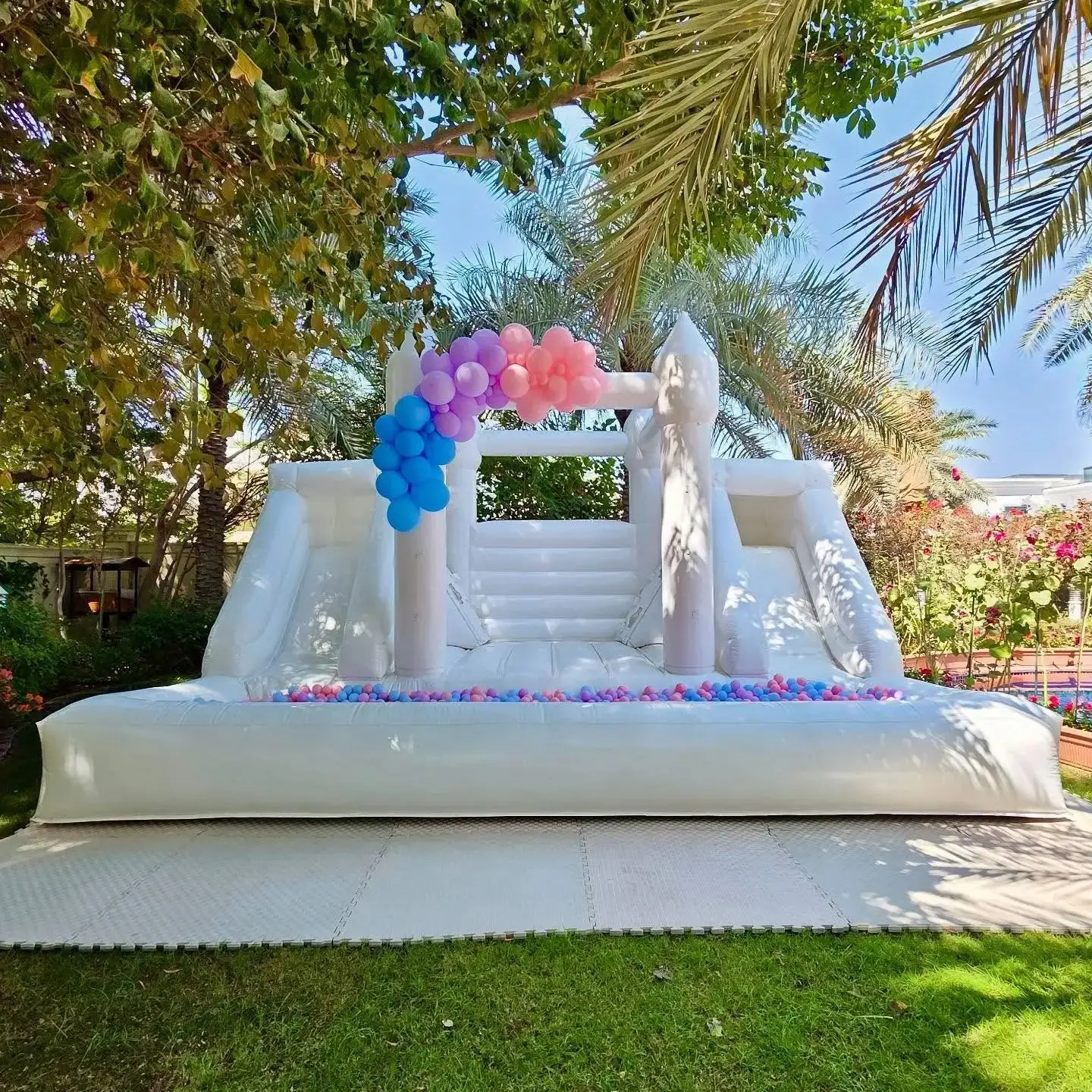 

White Dual lane Dry Slide PVC Inflatable White Bounce House Outdoor Jumping Bouncy Castle Bouncer For Birthday Wedding Party