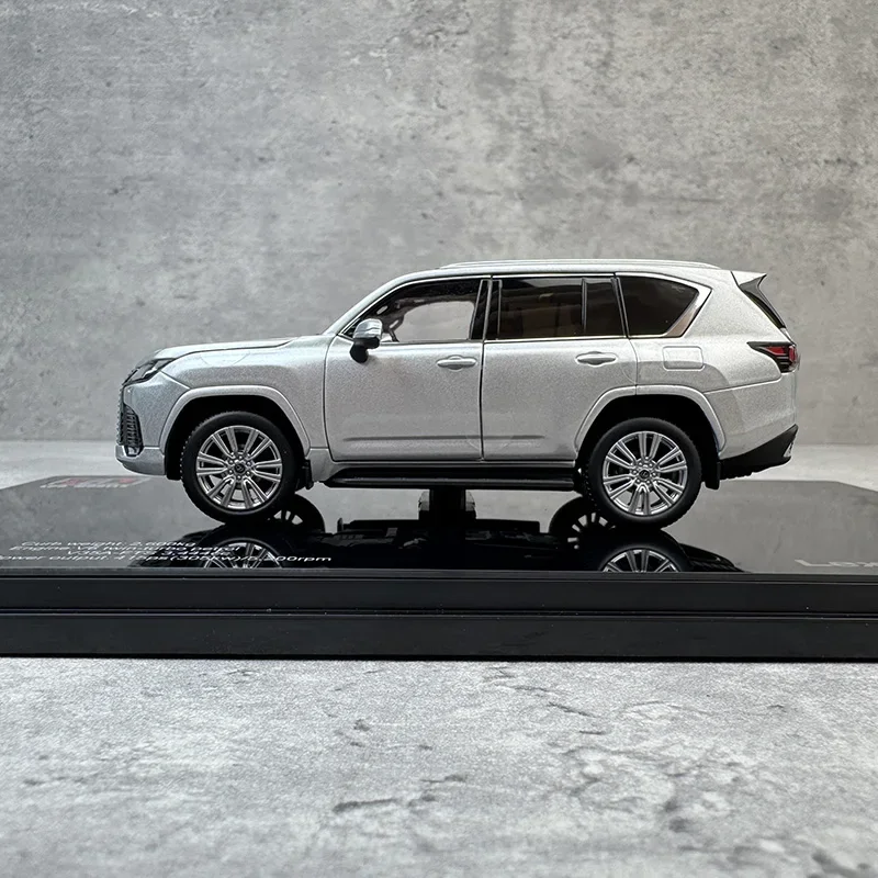 LCD 1/43 Lexus LX600 Model Auta z Odlewu Stopu, Kolekcja Zabawek Samochodowych, Prezent na Boże Narodzenie dla Chłopca