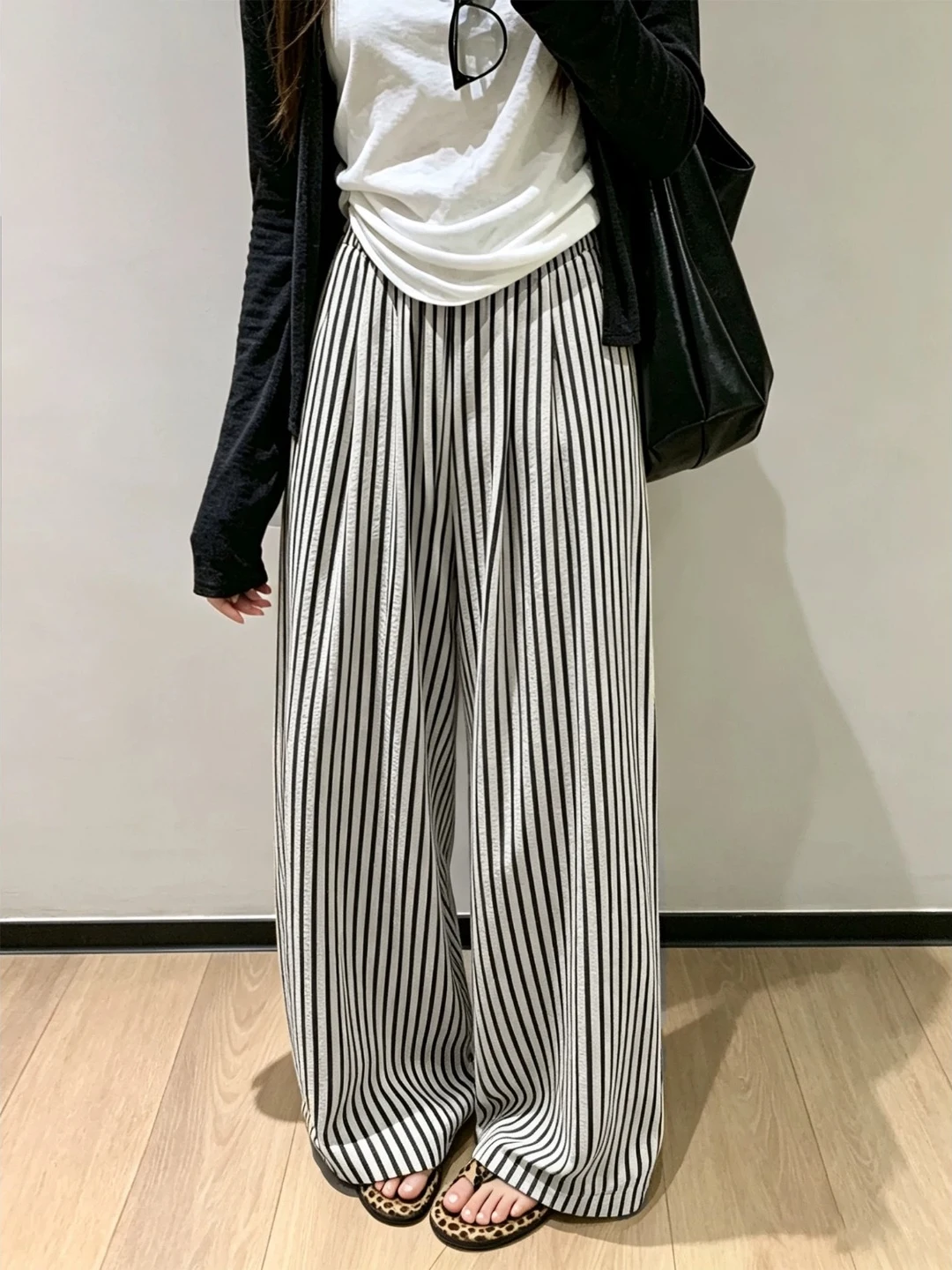 

plus Size Black White Ice Silk Striped Pants Women Summer Thin Straight Leg Loose Wide Leg Pants High Waist Casual Trousers