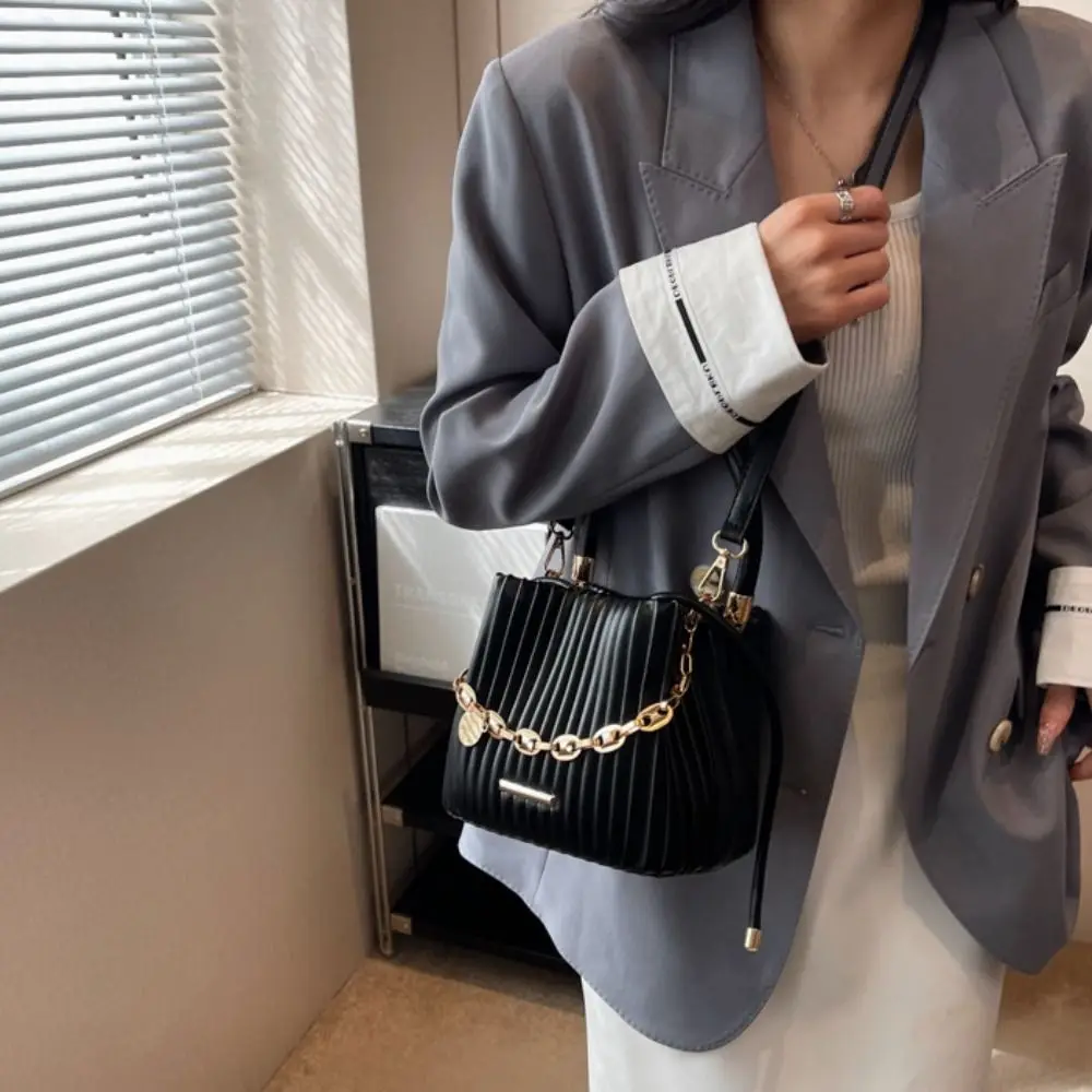 

Модная плиссированная дизайнерская сумка через плечо с цепочкой на плечо Стильная сумка через плечо Элегантная сумка-мессенджер Повседневная одежда