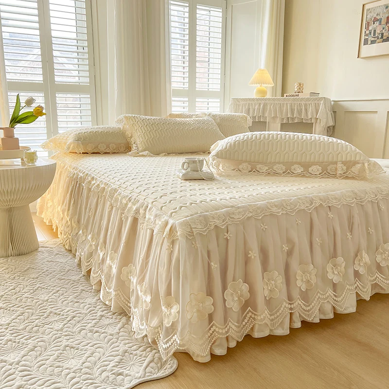 

Chic Latex Summer Bedspread on the Bed, Lace Bed Skirt, Double Bed Cover, Cooling Sleeping Mat, Washable, Soft with 2 Pillowcase