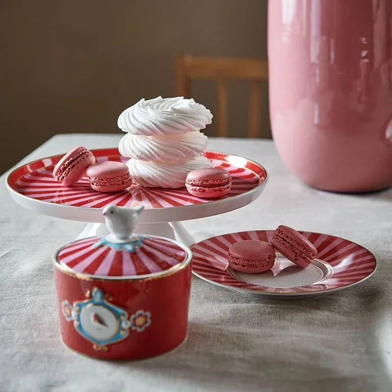 Dutch Pip Studio Aiqingniao Badge Relief Pink Color Matching Pot/Cup and Saucer Coffee Cup Tea Set Tea Cups and Saucer Sets