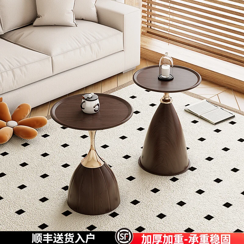 Walnut color sofa edge a few Italian minimalist round a few round coffee table simple light luxury bedside table retro small rou