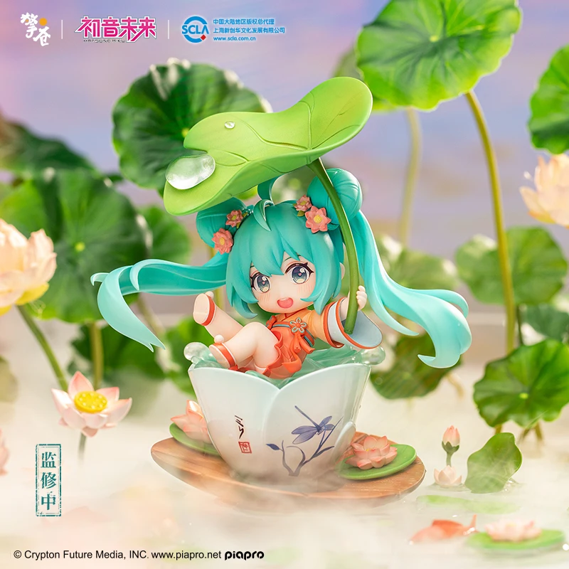 Genuine Hatsune Miku Playing in The Lotus Pond Q Version Collectible Hand Model Desktop Ornaments MIKU Joint Doll Gift