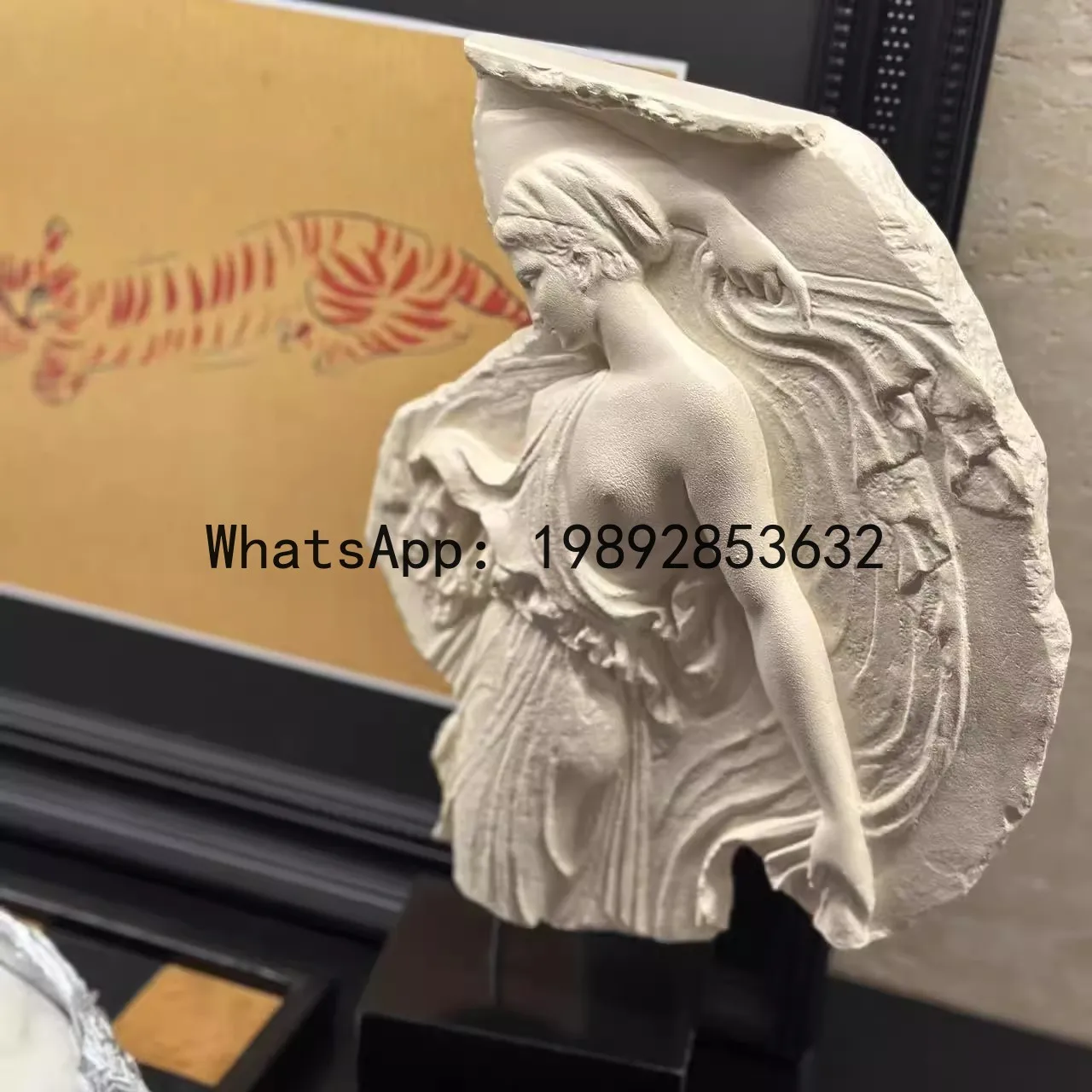 

Современная итальянская скульптура PYJ в стиле легкой роскоши, европейская статуэтка Музы для сервировки вина, украшение для холла и кофейного столика