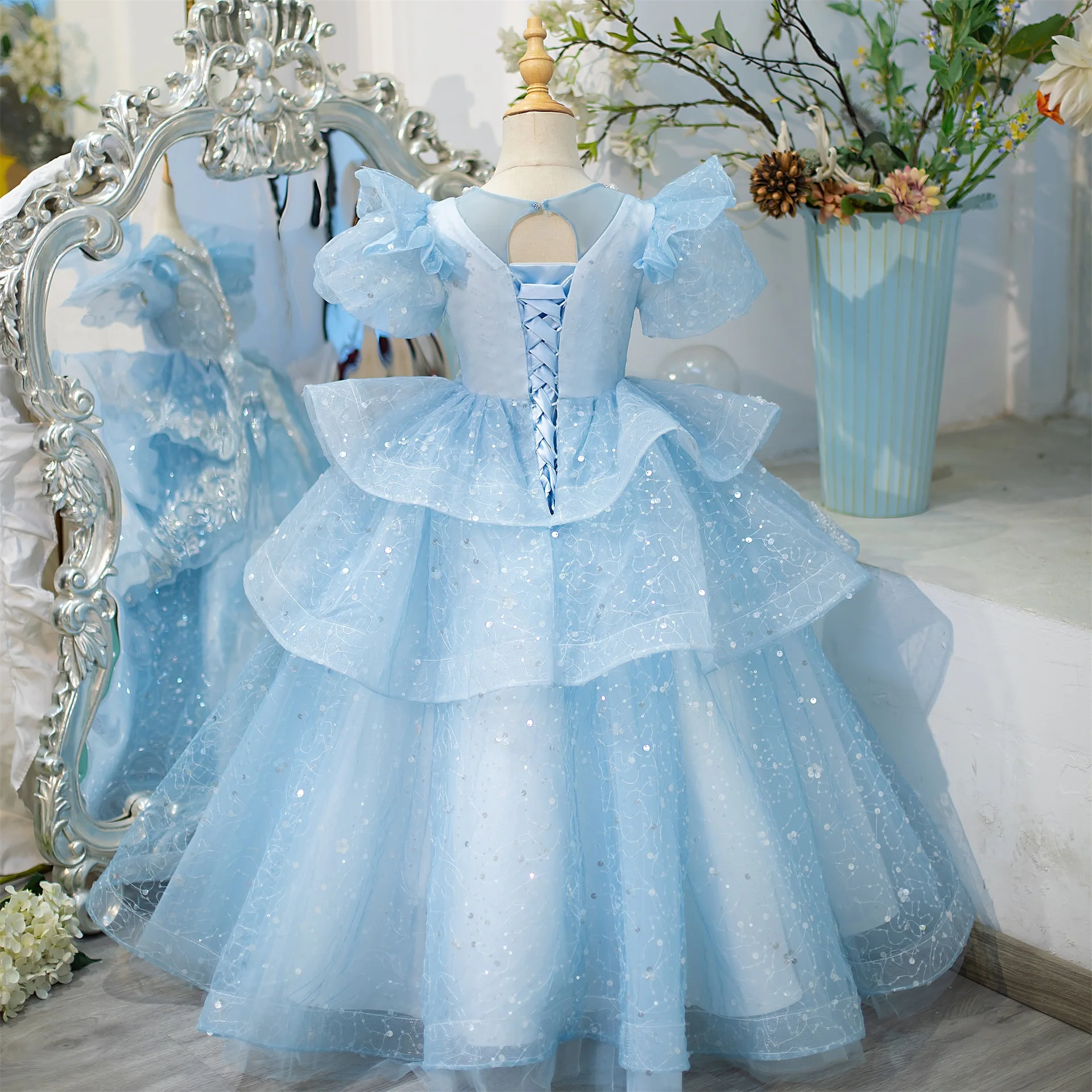 Cinderella Blue Flower Girl Dresses Luxury Pearls Little Girls Birthday Gowns Tiered Lace Appliques Children Photography Gowns